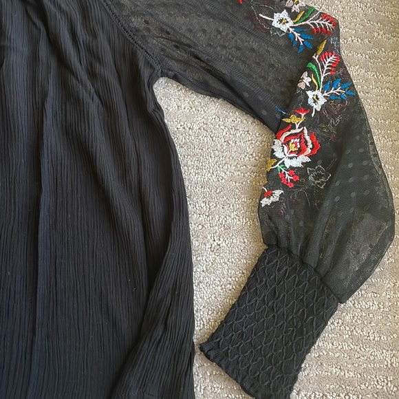 Banjara embroidered top with sheer sleeves Sz S - Picture 5 of 9